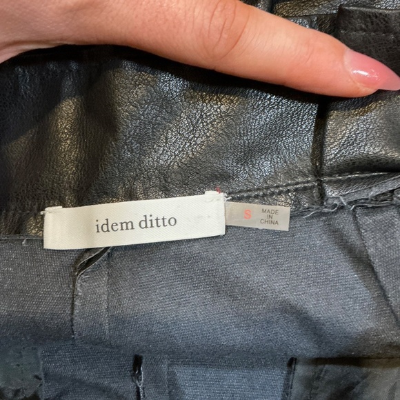 Idem Ditto Faux Leather High-Waisted Shorts Black Size S - Picture 4 of 5